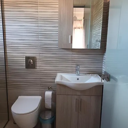 Krystal Krystallopigí